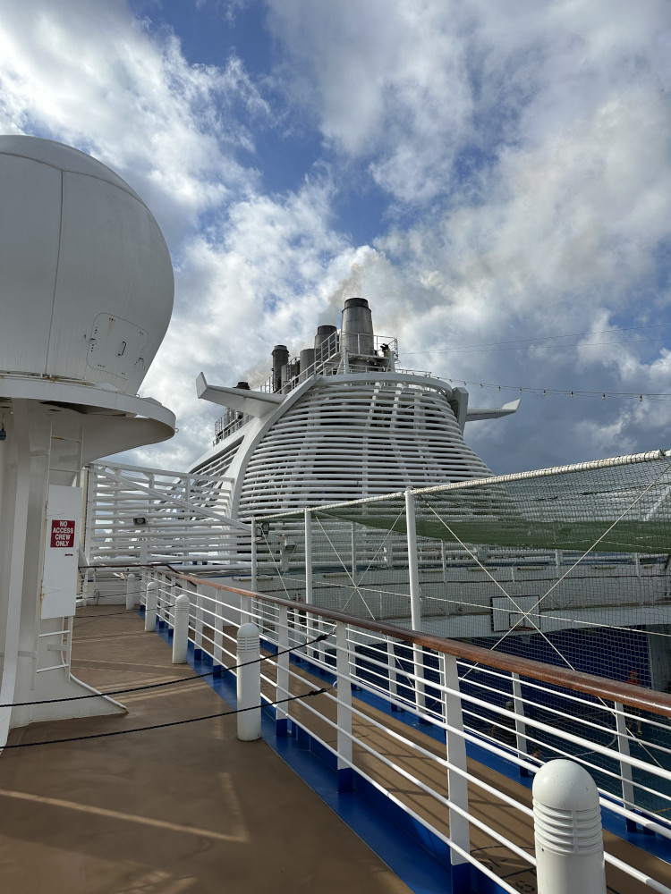DeckofShipWeb The Deck of the Regal Princess